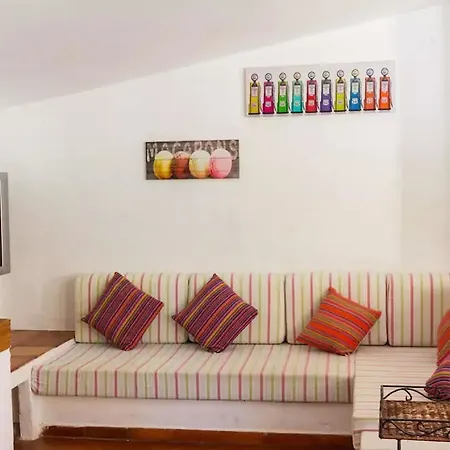 House With 4 Bedrooms In With Pool Access Enclosed Garden Apartamento Albufeira
